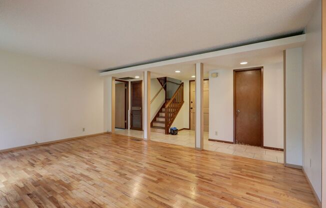 Bright spacious 4-bedroom 2.5 bath home in Bellevue