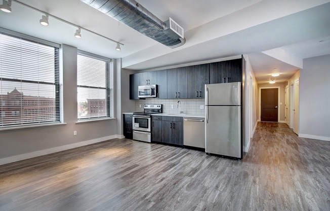 2 beds, 1 bath, 1,046 sqft, $2,575, Unit 204