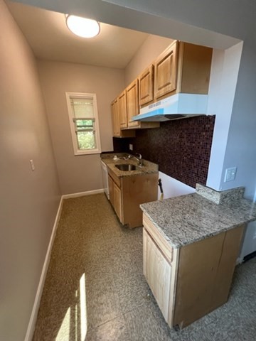 2 beds, 1 bath, 1,000 sqft, $2,600, Unit 3