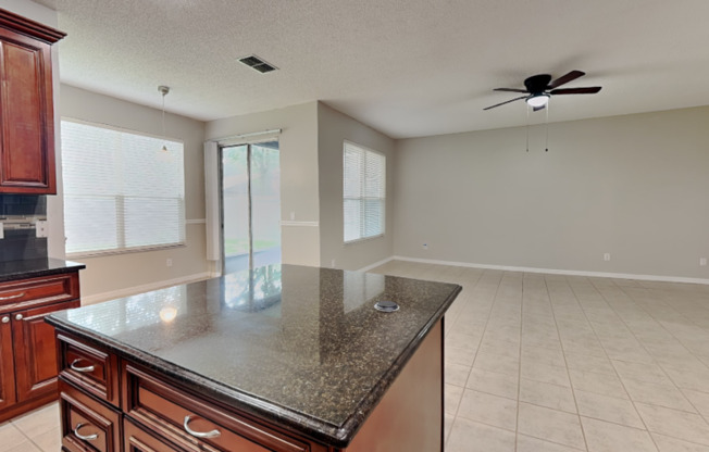 9525 SOUTHERN GDN CIR