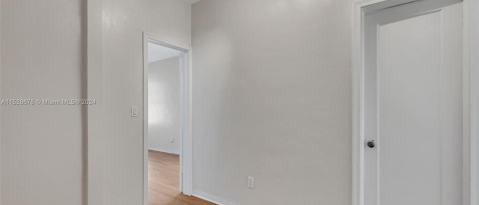 319 W 28 ST