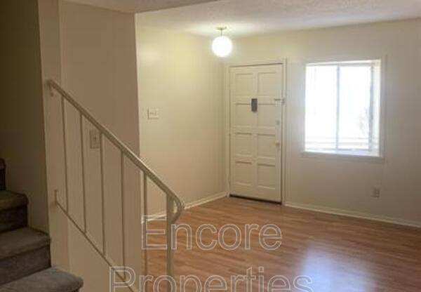 1411 FOXWOOD DR