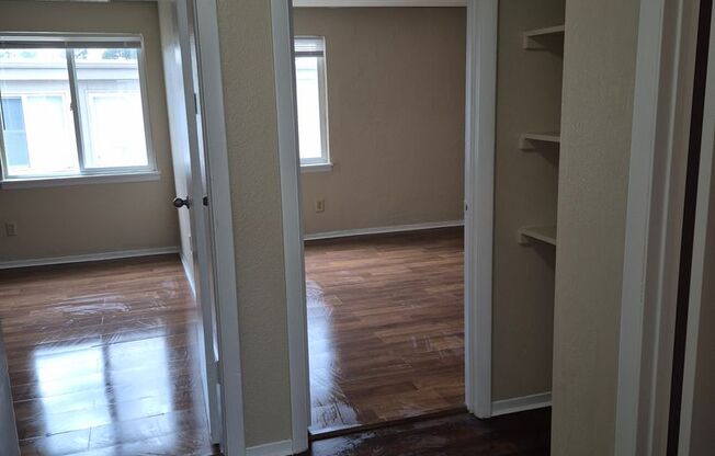 2 beds, 1 bath, 792 sqft, $1,000, Unit #3