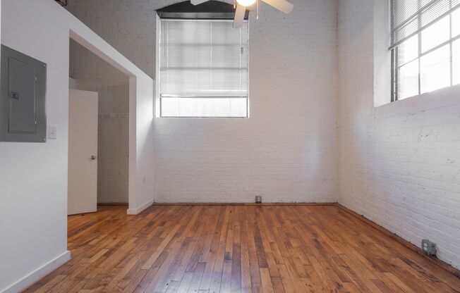 2 beds, 2 baths, 1,060 sqft, $1,250, Unit 209