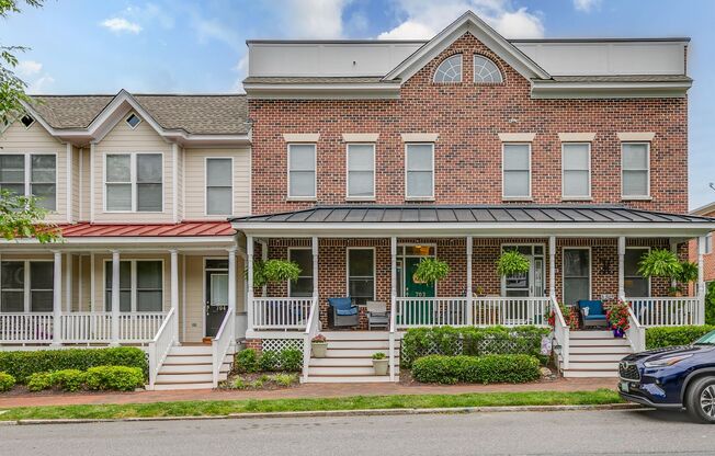 Gorgeous 3 Bedroom Townhome in Oregon Hill ***Available Early September***