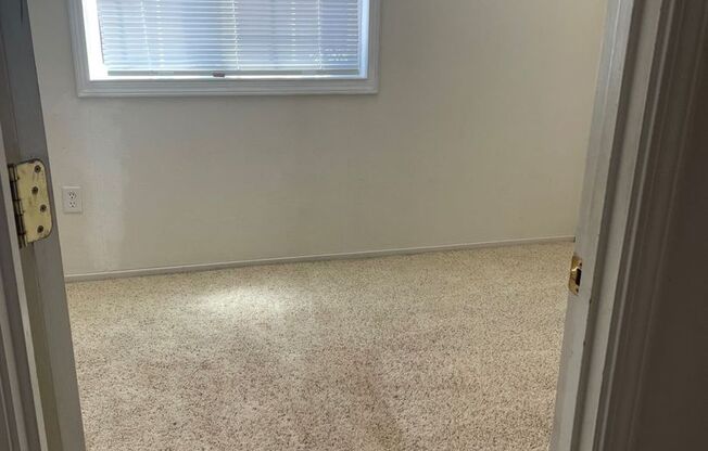 ROSEVILLE HOME FOR  RENT – Spacious 3 Bedroom Home on Large Corner Lot