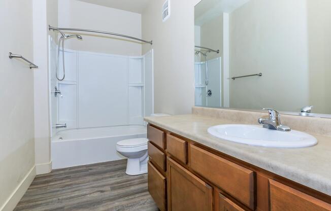 3 beds, 2 baths, 1,185 sqft, $1,819