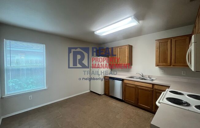 2 beds, 2 baths, $1,350, Unit Unit A