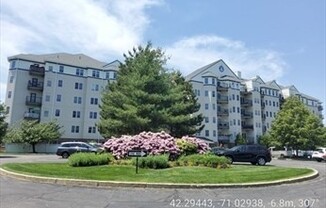 10 Seaport Dr