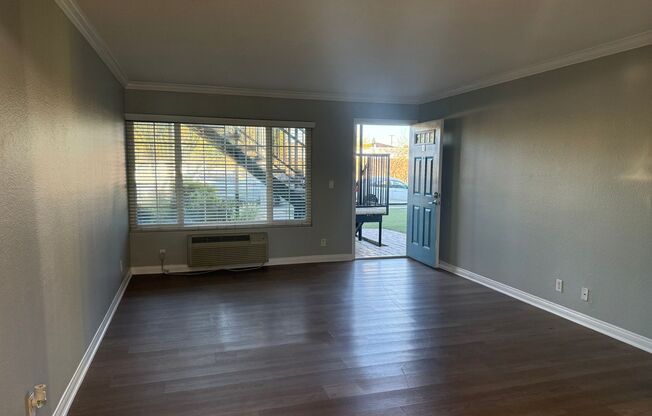 2 beds, 1 bath, 850 sqft, $2,555, Unit 835A