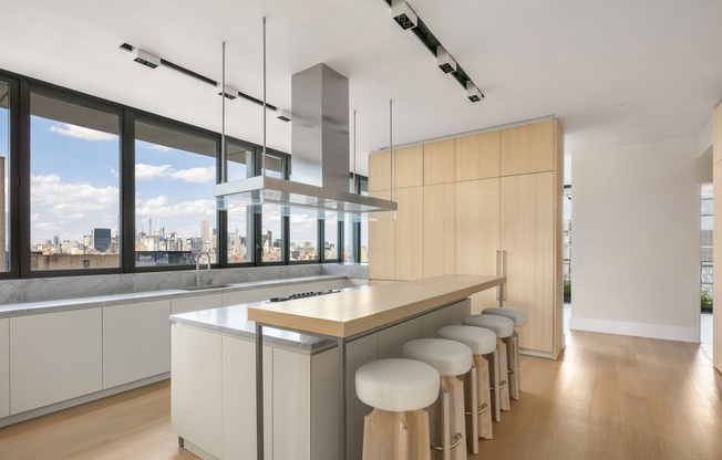 7 beds, 8.5 baths, 8,600 sqft, $150,000, Unit PENTHOUSE