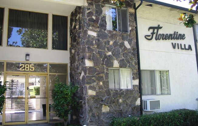 037 - Florentine Villa
