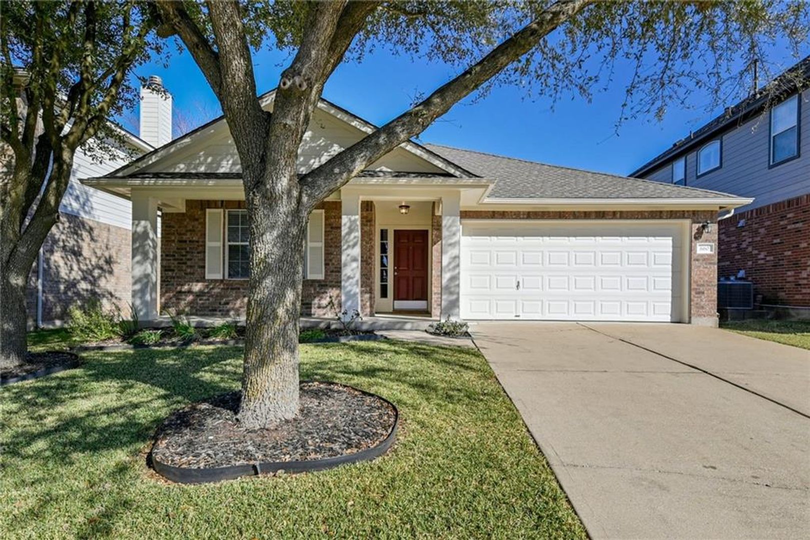 CHARMING ONE STORY HOME IN SONOMA NEIGHBORHOOD--ROUND ROCK