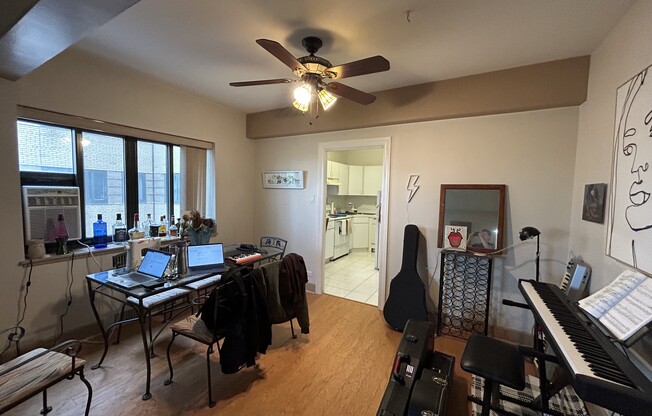 5056 North MARINE Drive