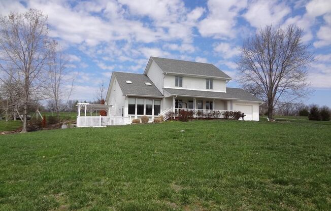 4 Bed 3.5 Bath Country Living