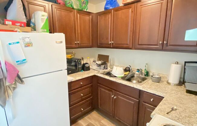 1137 Pleasant Street