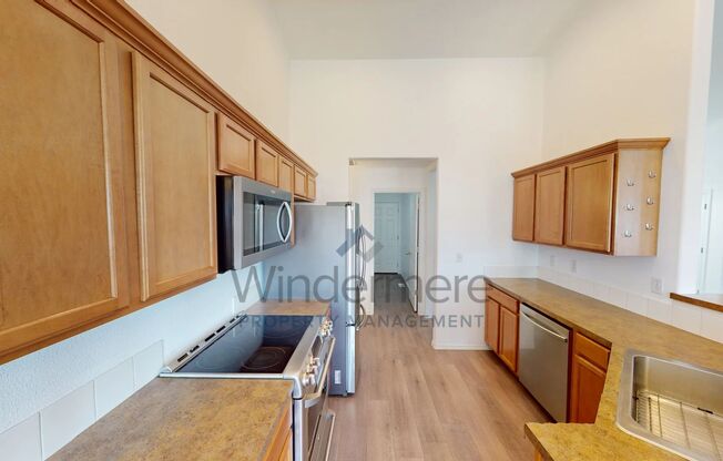 3 beds, 2 baths, $2,300