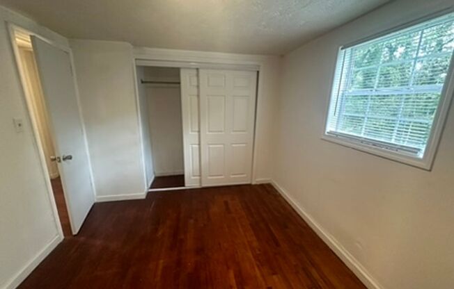 2 beds, 1 bath, $1,150