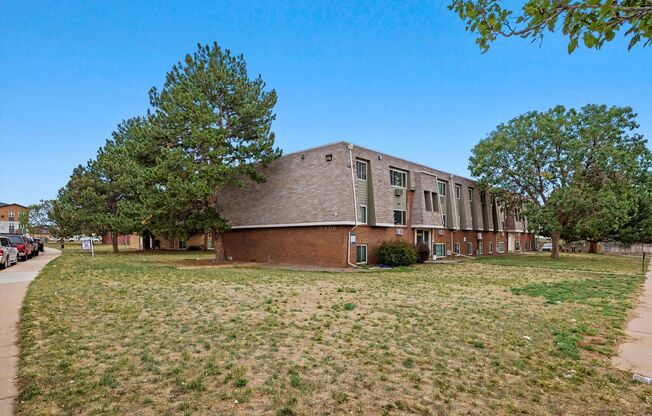 2 beds, 1 bath, 730 sqft, $1,495, Unit 232