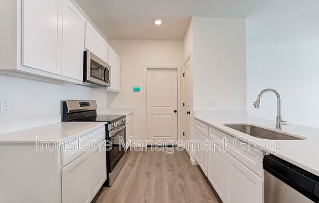 200 NW 122