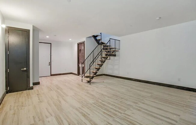 2 beds, 1.5 baths, 950 sqft, $3,850, Unit 1A