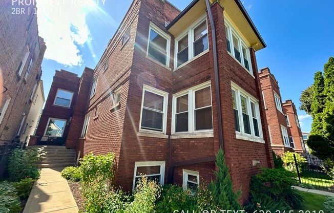 2734 N Campbell Ave