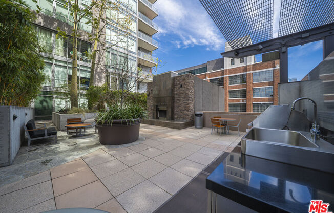 1 bed, 1 bath, 947 sqft, $3,300, Unit 1314