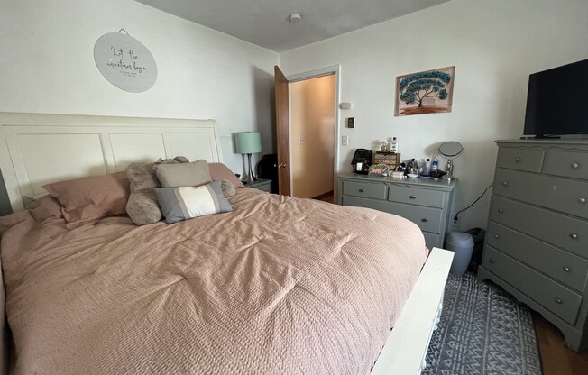 1 bed, 1 bath, $2,850, Unit 2B