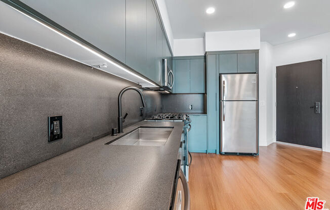 2 beds, 2 baths, 1,060 sqft, $4,995, Unit 232