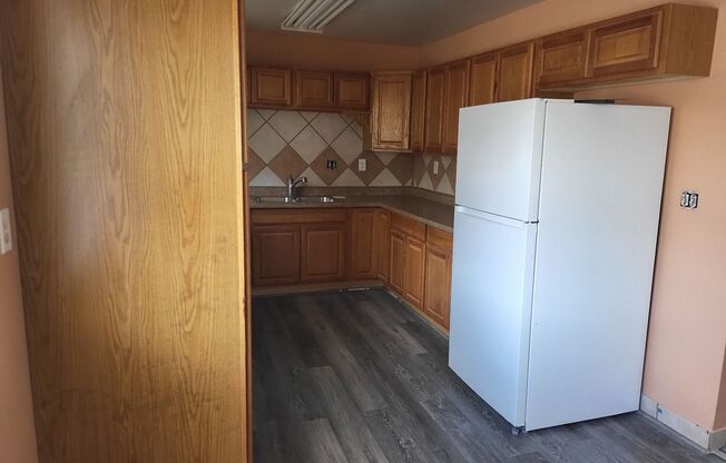 3 beds, 1 bath, $1,450