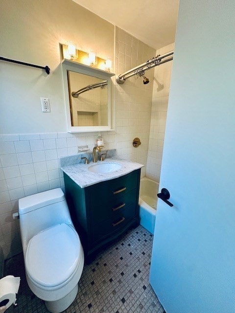 1 bed, 1 bath, 412 sqft, $2,615, Unit 4