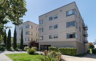 1 bed, 1 bath, $1,795, Unit 2E