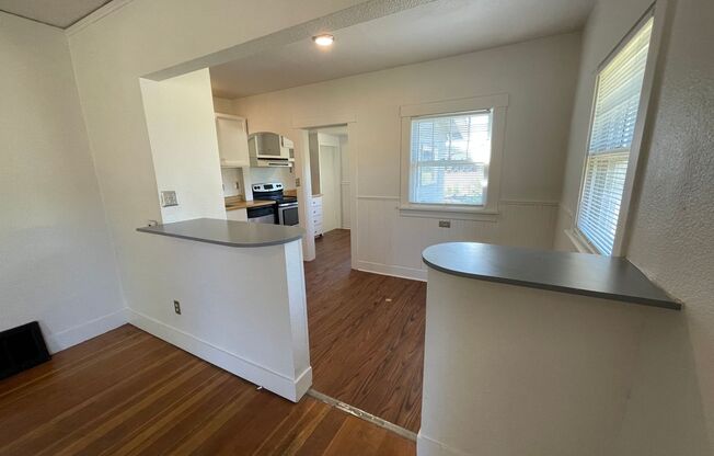 2 beds, 1 bath, $1,775