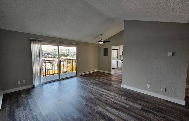 2 beds, 1 bath, 885 sqft, $2,495, Unit 507-A4