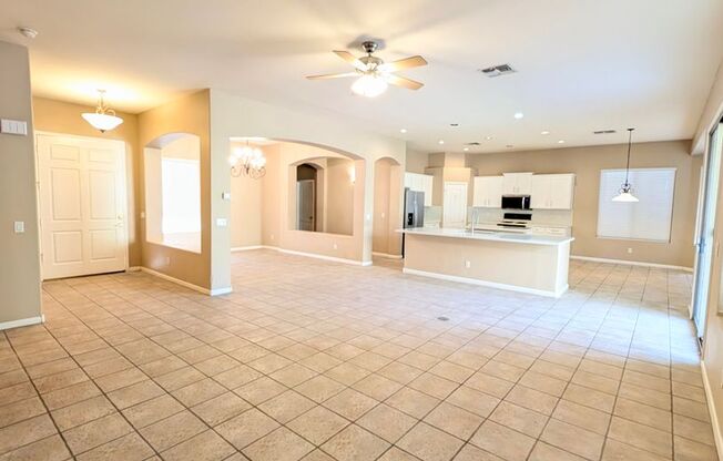 AVAILABLE NOW IN HIGLEY GROVES!!!!