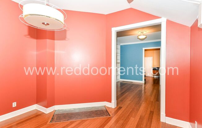 2 beds, 1.5 baths, 1,167 sqft, $1,695, Unit 1332A N College Ave