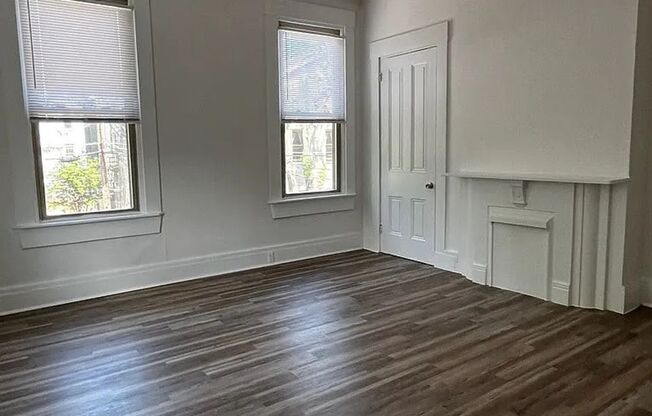205 W 11th St
