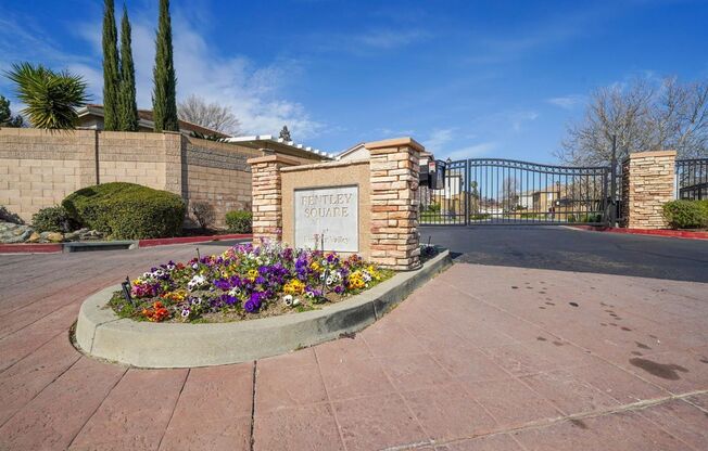 Gated community in Browns Valley!
