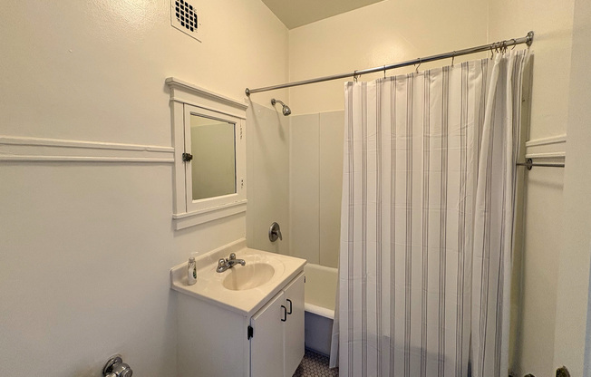 Ivanhoe Bathroom