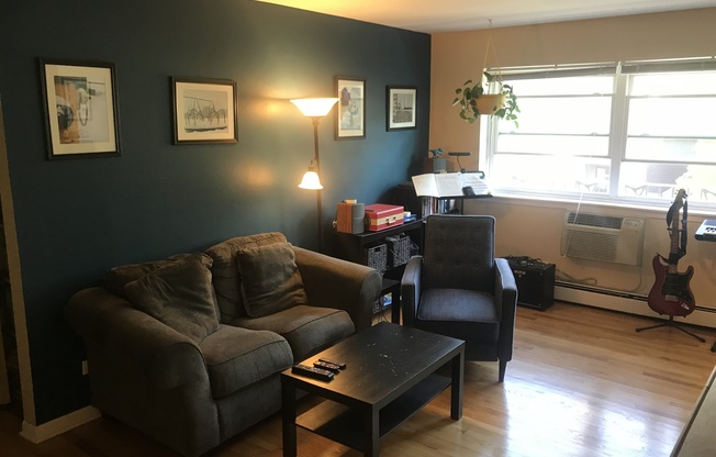 1 bed, 1 bath, $1,945, Unit 354