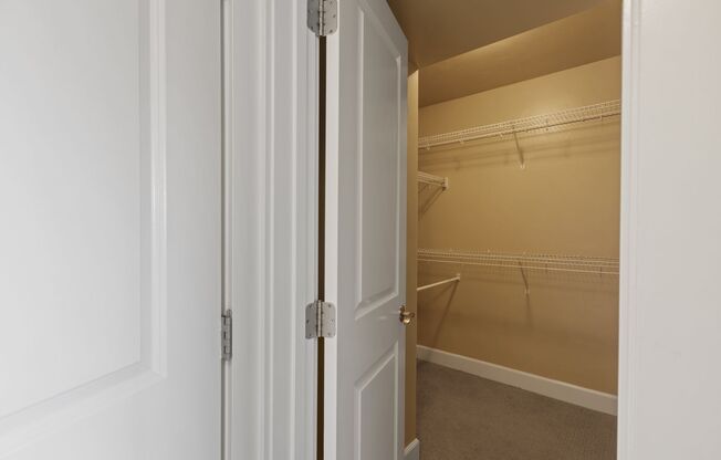 2 beds, 2 baths, $3,795, Unit # 432