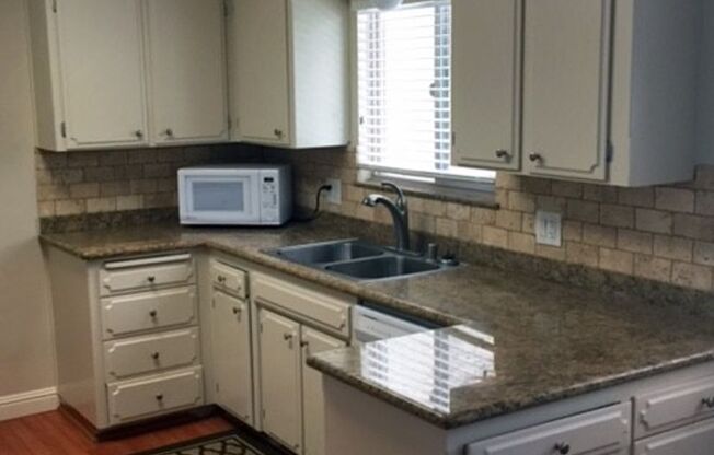 Beautiful 4 Bedroom Rental Home