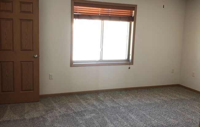 2 beds, 1.5 baths, 1,525 sqft, $1,500, Unit 2499 3