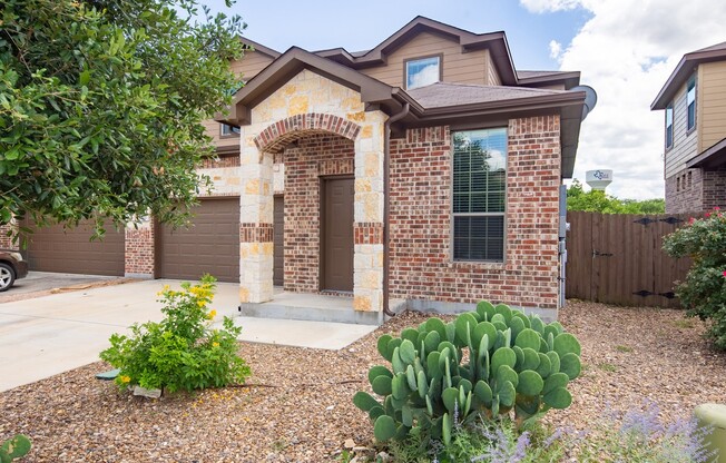 Beautiful 3 Bedroom Townhome, Kyle, Texas!