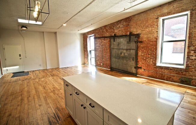 1 bed, 1 bath, 1,093 sqft, $1,575, Unit 408