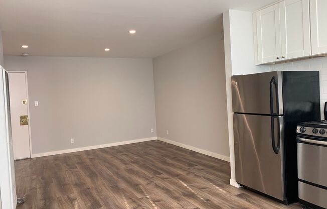 1 bed, 1 bath, $1,795, Unit 203