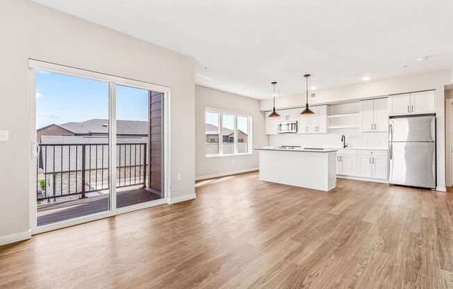 2 beds, 2 baths, 1,132 sqft, $2,000, Unit 3-300