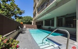 10747 Wilshire Blvd