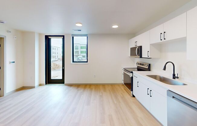 1 bed, 1 bath, 581 sqft, $895, Unit 905-103