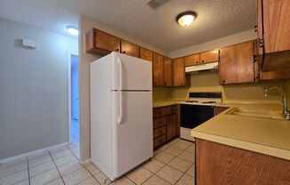 1 bed, 1 bath, $700, Unit 2214 Wheeler Ave - Unit B